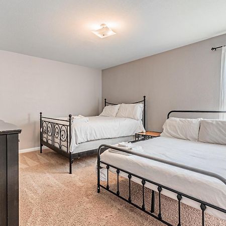 Luxury 5Br Dallas Retreat With Business Amenities - Perfect For Business Travelers, Families & Groups מראה חיצוני תמונה