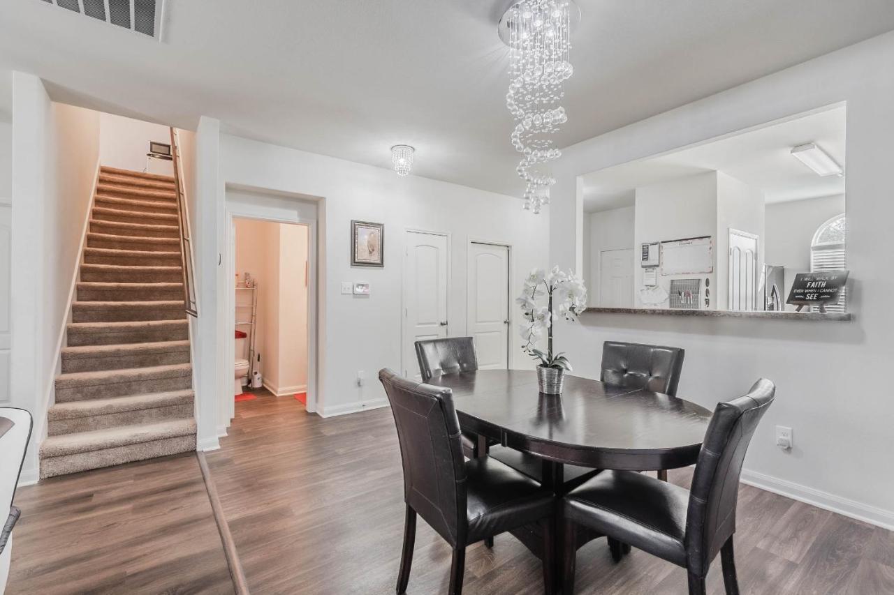 Luxury 5Br Dallas Retreat With Business Amenities - Perfect For Business Travelers, Families & Groups מראה חיצוני תמונה