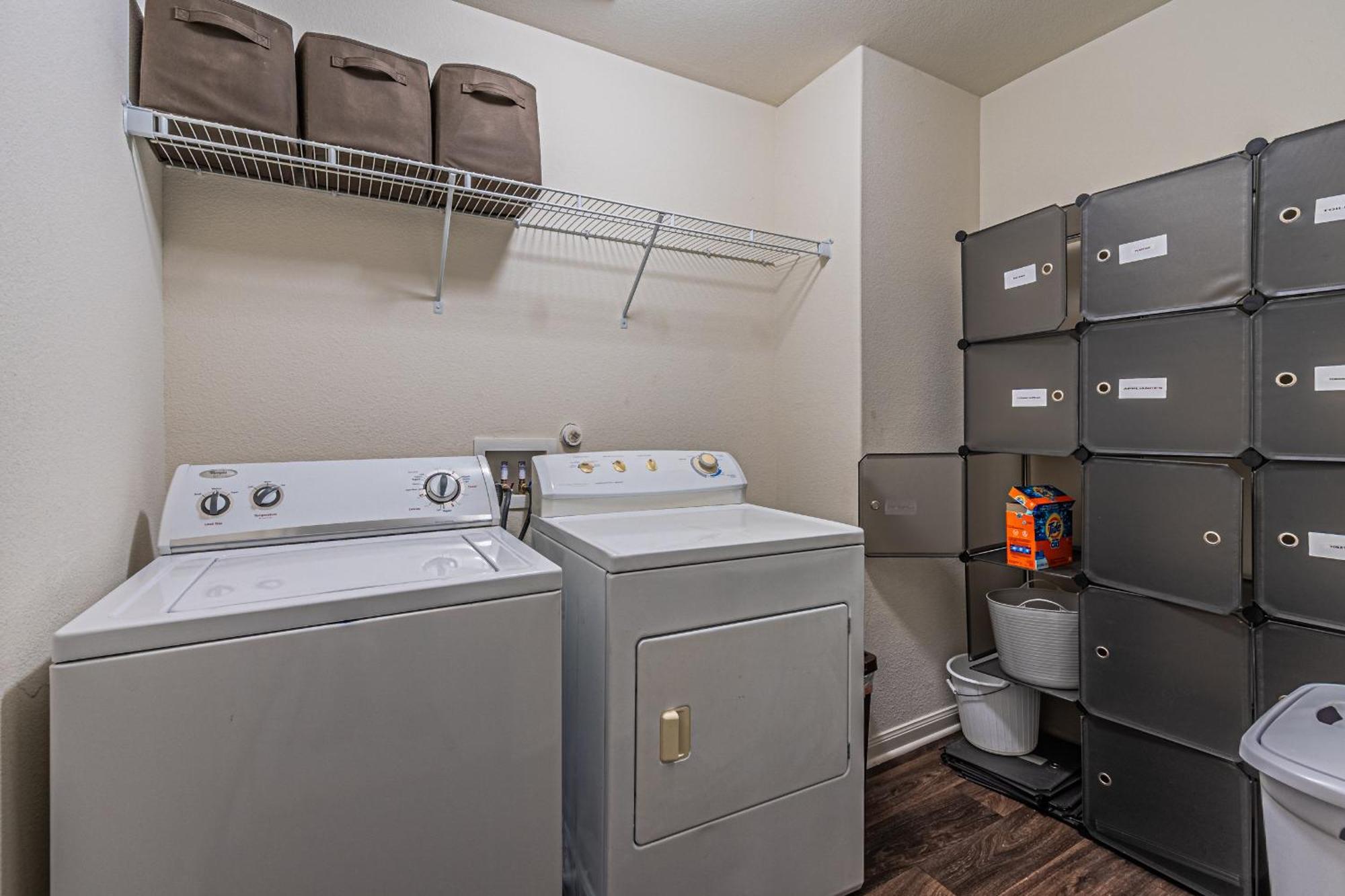 Luxury 5Br Dallas Retreat With Business Amenities - Perfect For Business Travelers, Families & Groups מראה חיצוני תמונה