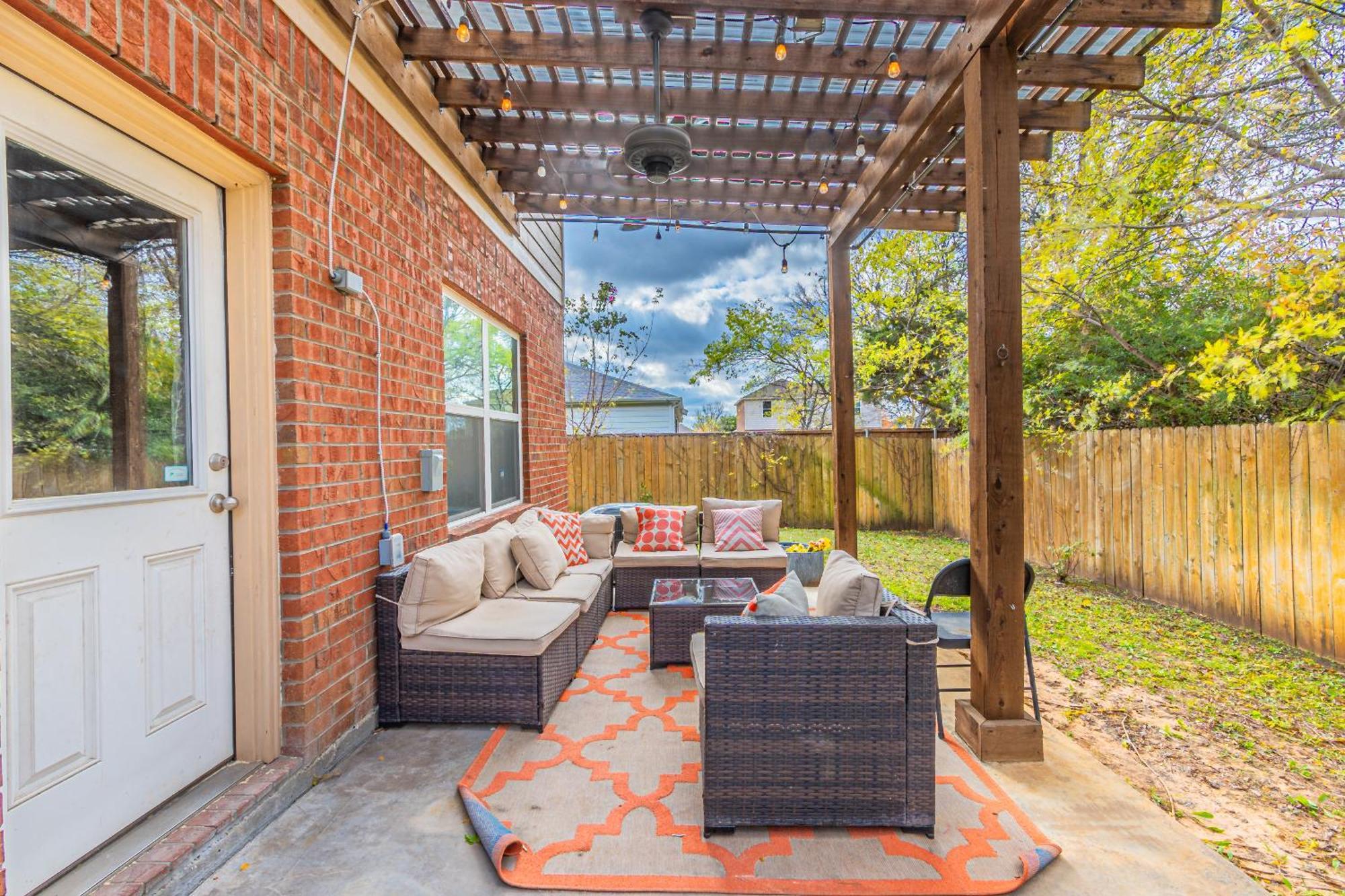 Luxury 5Br Dallas Retreat With Business Amenities - Perfect For Business Travelers, Families & Groups מראה חיצוני תמונה